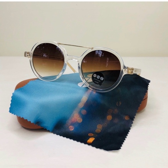 Komono Transparent Gold and Brown Sunglasses NEW The Vivien Clear Round NWT - Picture 7 of 11